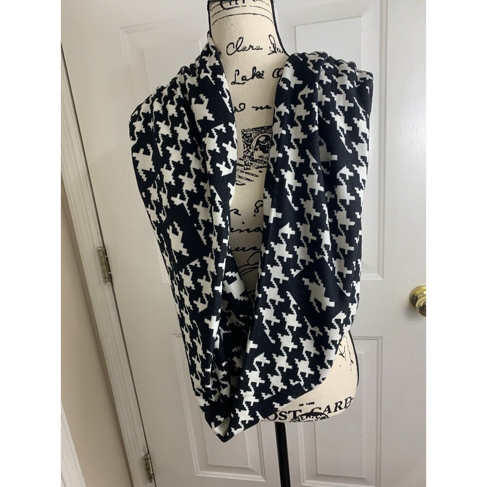 Black & White Infinity Scarf  Cowl Houndstooth w/ Zip Pocket 2 Chic - Picture 2 of 9